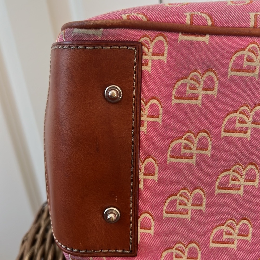 Dooney & BOURKE Pink Signature Canvas/Leather Trim Shoulder Bag - Picture 8 of 8